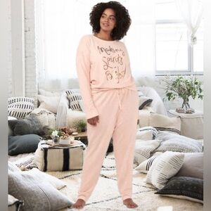 LC Lauren Conrad Sz L Ultra Soft Holiday Season Pajama Set